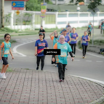 Runner Photo 8330936