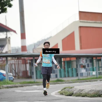 Runner Photo 8330973