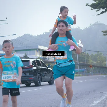 Runner Photo 8330974
