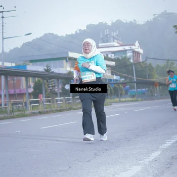 Runner Photo 8330979