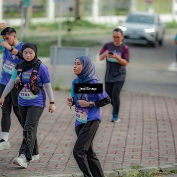 Runner Photo 8331004