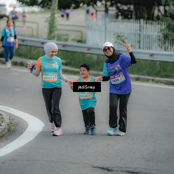 Runner Photo 8331026