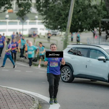 Runner Photo 8331062