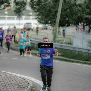 Runner Photo 8331083