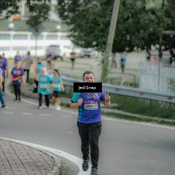 Runner Photo 8331085