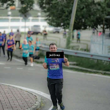 Runner Photo 8331098