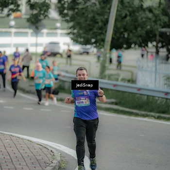 Runner Photo 8331101
