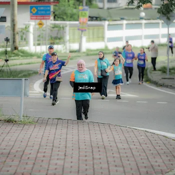 Runner Photo 8331136
