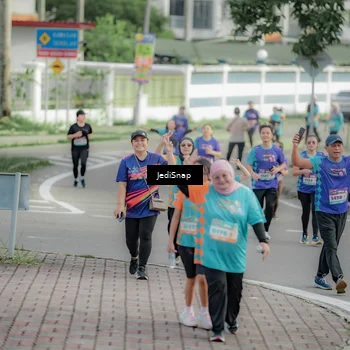 Runner Photo 8331146