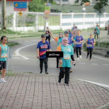 Runner Photo 8331151