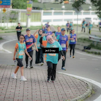 Runner Photo 8331174