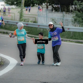 Runner Photo 8331190
