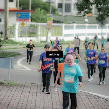 Runner Photo 8331197