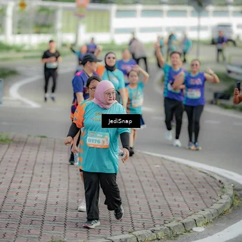Runner Photo 8331226