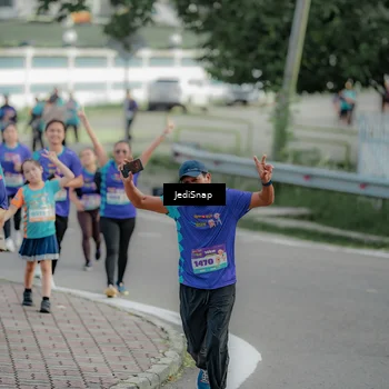 Runner Photo 8331239