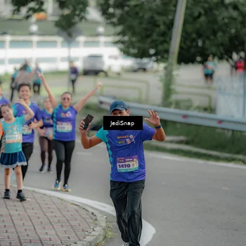 Runner Photo 8331241
