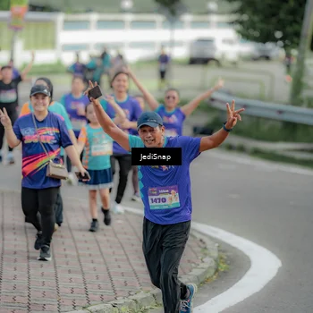 Runner Photo 8331266