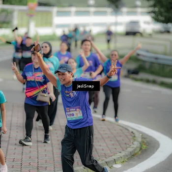 Runner Photo 8331277