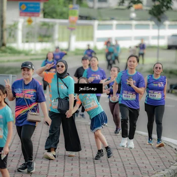 Runner Photo 8331305