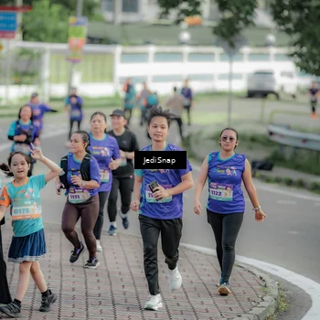 Runner Photo 8331332