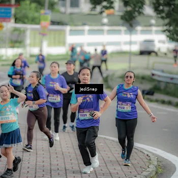 Runner Photo 8331345
