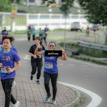 Runner Photo 8331361