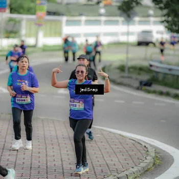 Runner Photo 8331367