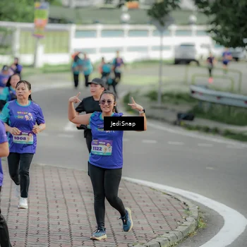 Runner Photo 8331371