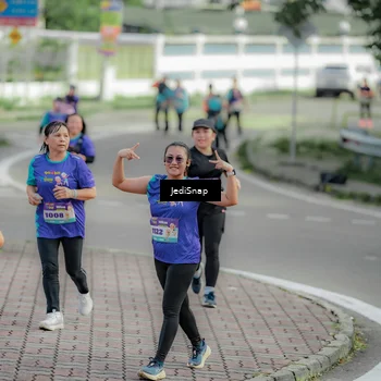 Runner Photo 8331377