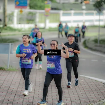 Runner Photo 8331384
