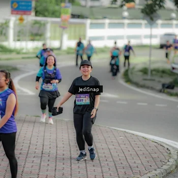 Runner Photo 8331392