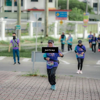 Runner Photo 8331514