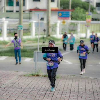 Runner Photo 8331515