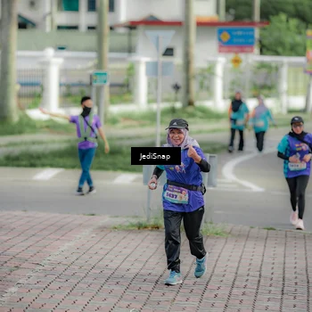 Runner Photo 8331517