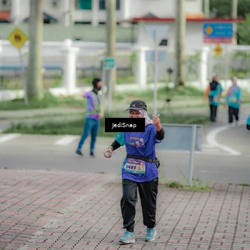 Runner Photo 8331539