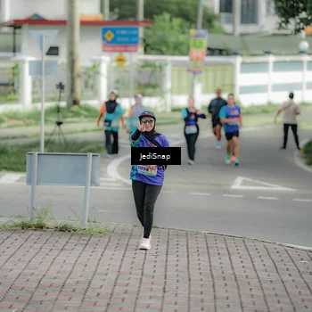 Runner Photo 8331548