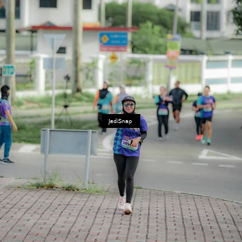 Runner Photo 8331579
