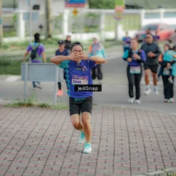 Runner Photo 8331591