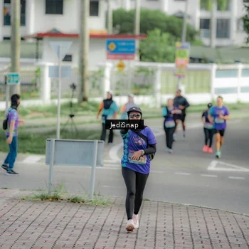 Runner Photo 8331594