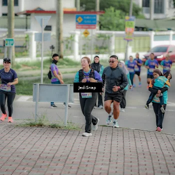 Runner Photo 8331614