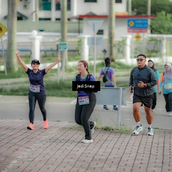 Runner Photo 8331647