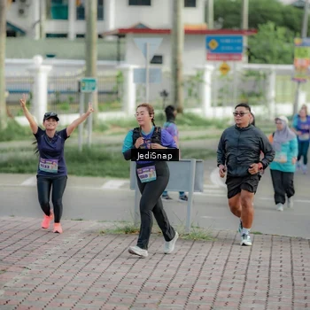 Runner Photo 8331651