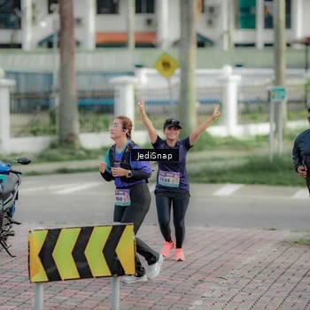Runner Photo 8331654