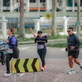 Runner Photo 8331658