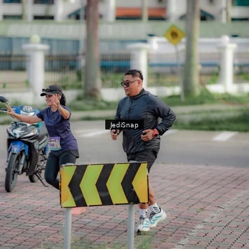 Runner Photo 8331671