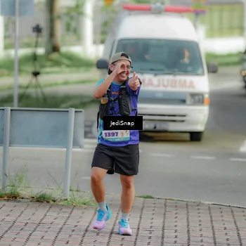 Runner Photo 8331744