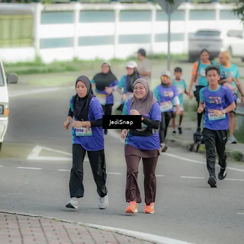 Runner Photo 8331766