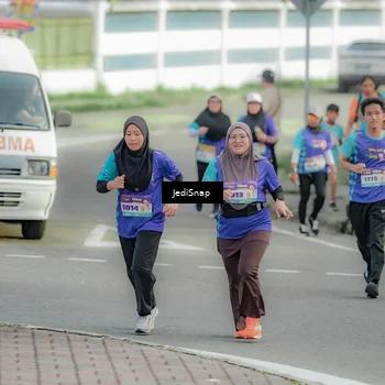 Runner Photo 8331777