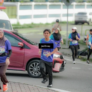 Runner Photo 8331803