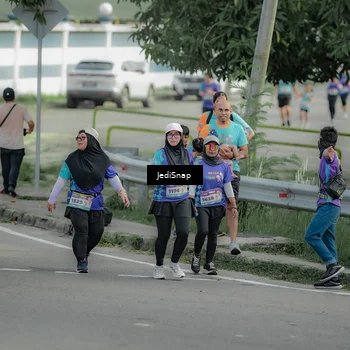 Runner Photo 8331806